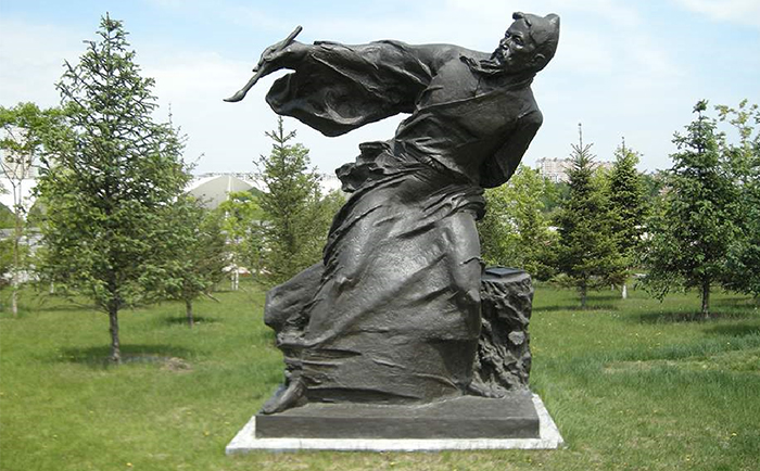 銅雕塑工藝品生銹了怎么辦？